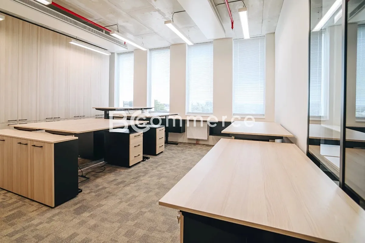 Pronájem kanceláře 138 m²